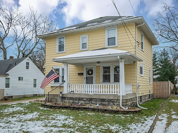3rd image of 304 Lemyra St SE