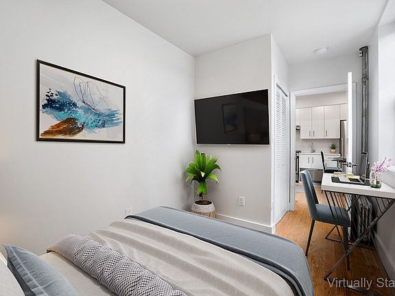 4th image of 9 Stanton St APT 5C