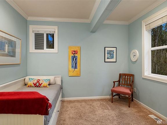 4th image of 1008 244th Ct SE