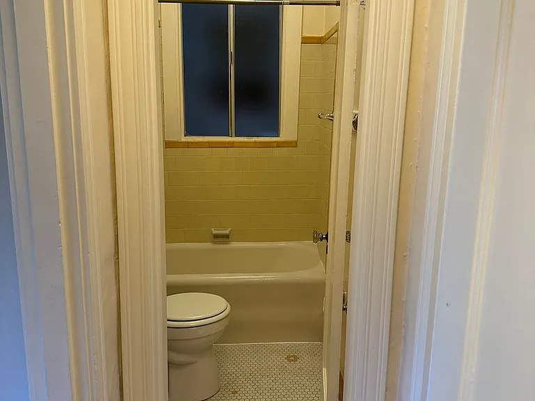 2124 McKinley Avenue — Photo 7