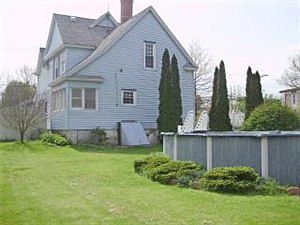 2nd image of 11 Franklin St