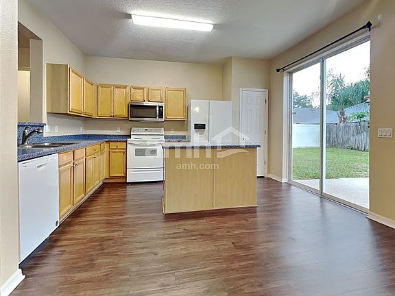 3rd image of 10424 Frog Pond Dr