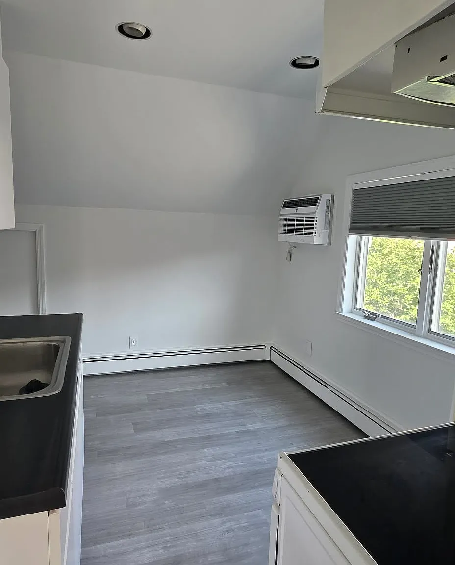 1 bed, 700 sqft, $2,200 — Photo 4