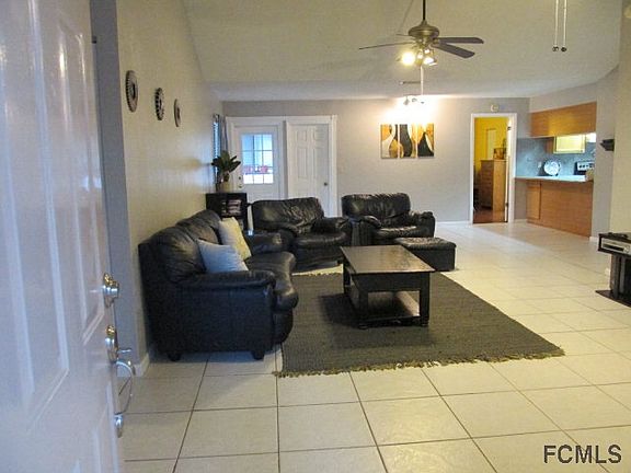 3rd image of 21 Whippoorwill Dr