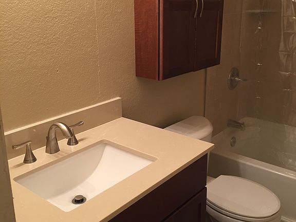 4th image of 32200 Cathedral Canyon Dr APT 11