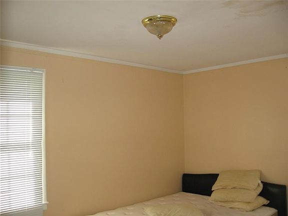 5th image of 6205 Pasteur Blvd