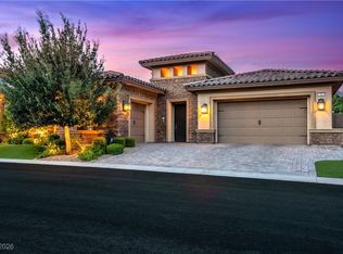 32 Olympia Chase Dr, Las Vegas, NV 89141