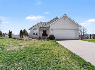 725 Wild Pond Ct, Middleville, MI
