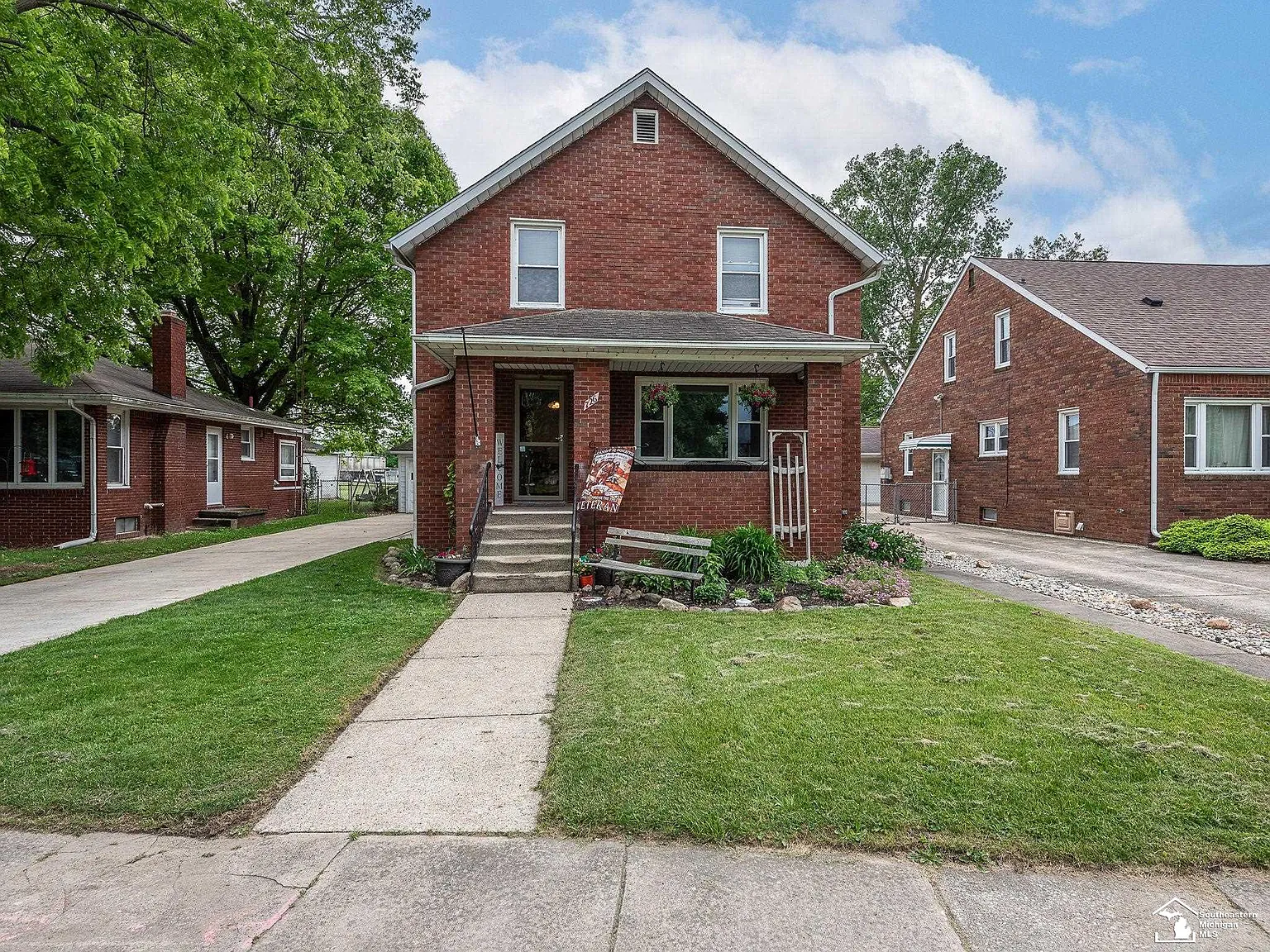 726 E Front St photo 1