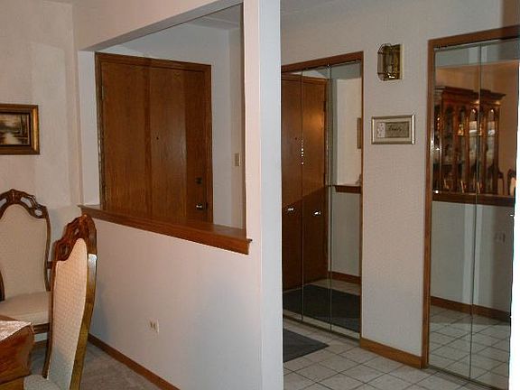 4th image of 11030 S Theresa Cir APT 2b