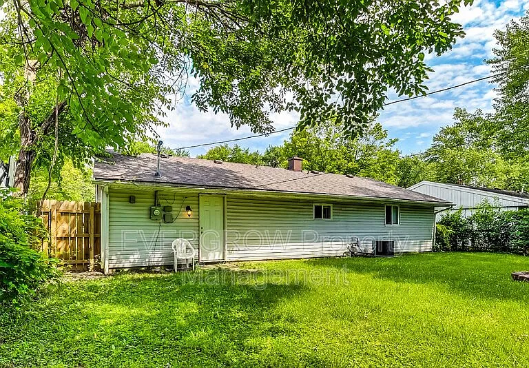 3962 Strathmore Dr — Photo 28