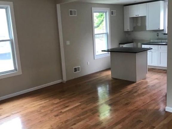 4th image of 41 Newberry Ave #1