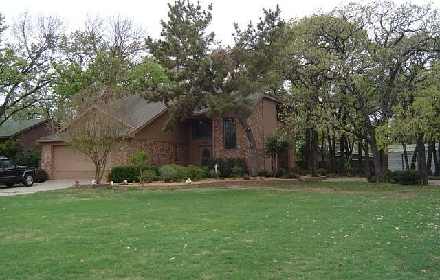 1st image of 2285 Lake Coves Dr