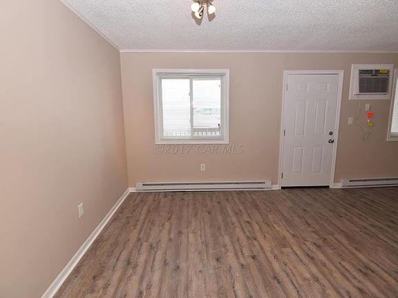 2nd image of 414 Lark Ln #D304