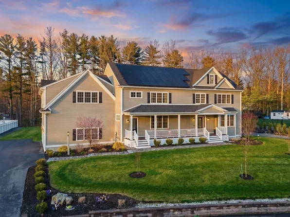 14 Charles St, North Reading, MA 01864