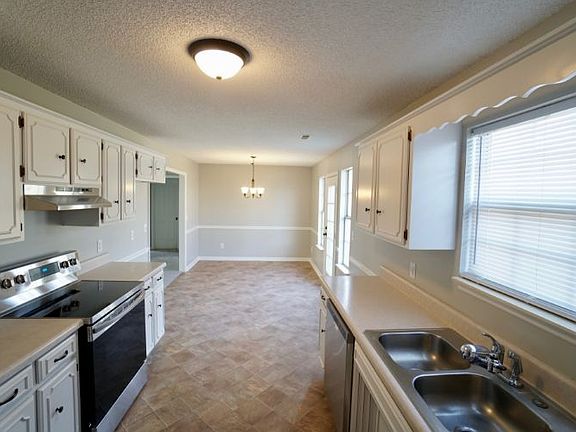 5th image of 904 Regalwood Ct