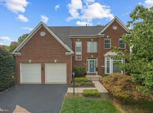 8466 Catia Ln, Springfield, VA 22153