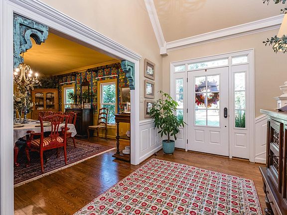 4th image of 51 Hickory Hills Cir