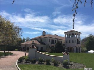 3 Covey Ct, Glen Head, NY 11545