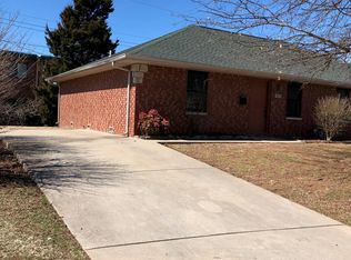 933 S Link Ave, Springfield, MO 65802