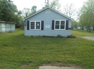 409 S Canal St, Whiteville, NC 28472