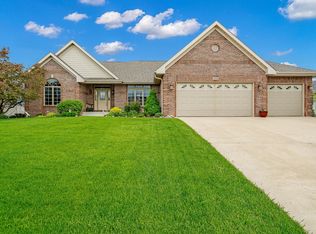 1246 Key West Dr, Machesney Park, IL 61103