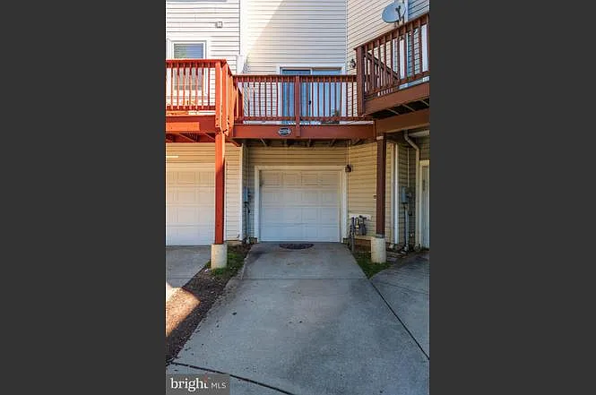 21800 Dragons Green Sq — Photo 24