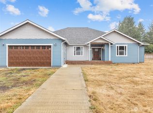 32 Landberg Ln, Cosmopolis, WA 98541