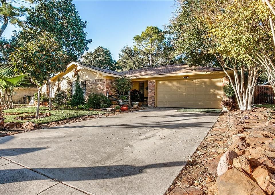 1st image of 1633 Lexington Pl
