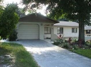 1025 Park Ave, Tavares, FL 32778