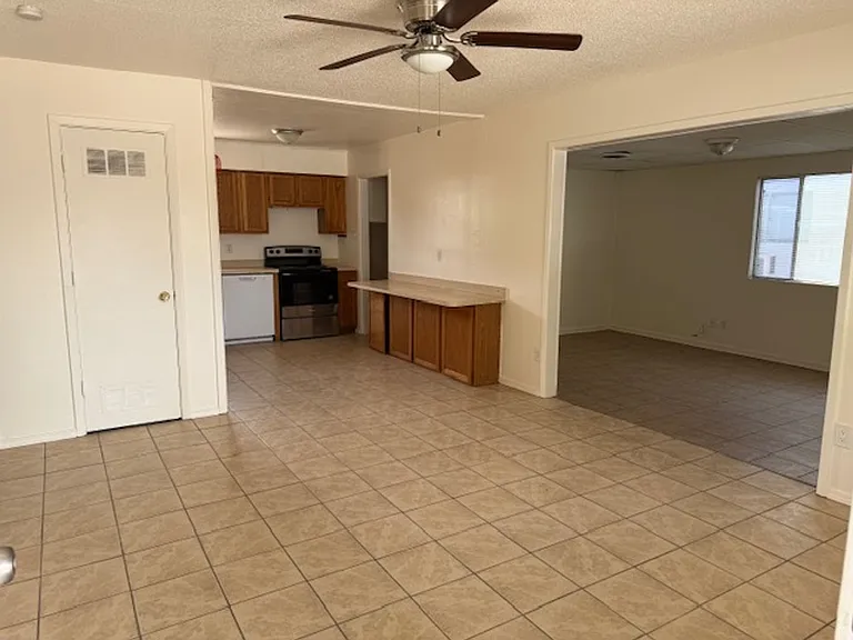 2212 Oregon Ave — Photo 3