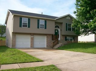 306 Westridge Dr, O'Fallon, MO 63366