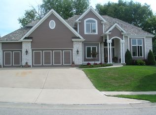 9411 N Flora Ave, Kansas City, MO 64155