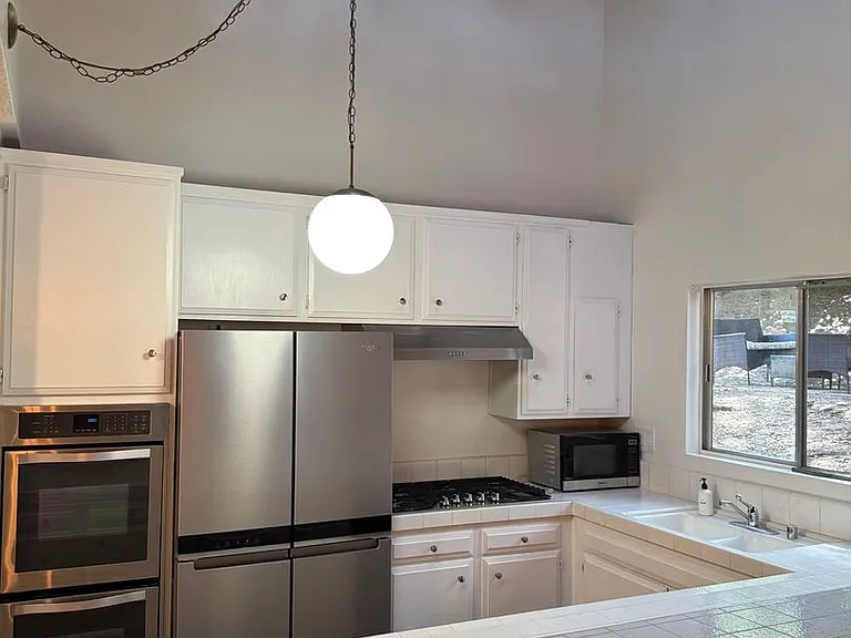4140 Meadow Lark Dr — Photo 2