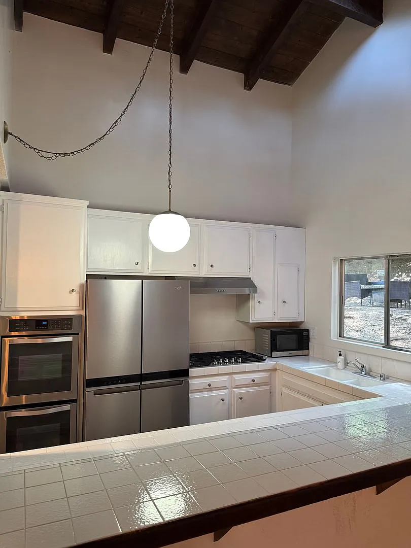 Building Photo - 4140 Meadow Lark Dr