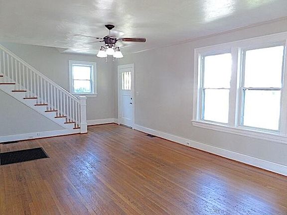 5th image of 417 Fieldale Rd NE