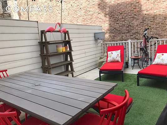 Rented by Compass | media 18