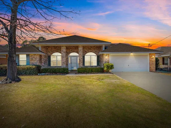 2171 Bromly Dr, Navarre, FL 32566