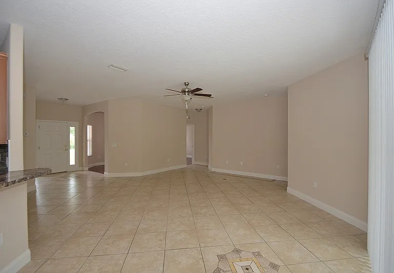 12 Lamar Ln — Photo 6