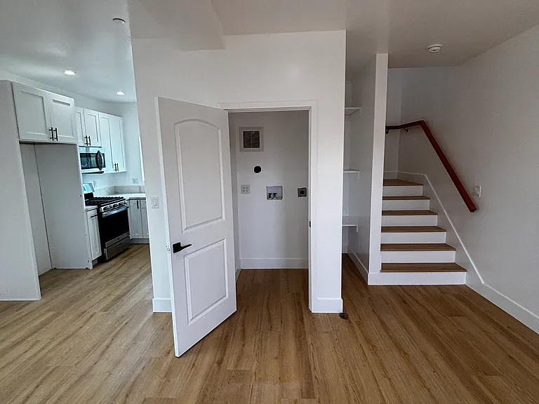 1539 W 213th St #1591-1/2 — Photo 5
