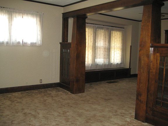 Lower Unit with Lrg Living and Dining Rooms