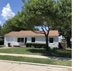 909 Forrestal Dr, Arlington, TX 76010