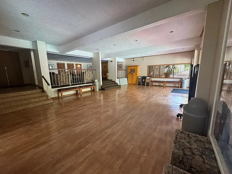 4900 Overland Ave #260 — Photo 10