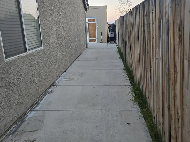 W Avenue J2 — Photo 36