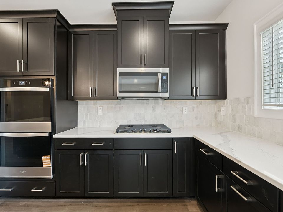 The Leighton floorplan with the Timeless Contrast Black interior package.