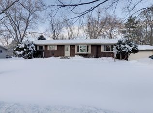 15710 Gleason Lake Dr, Plymouth, MN 55447