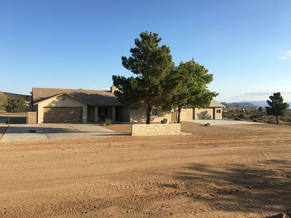 1st image of 6147 N Buckhorn Dr