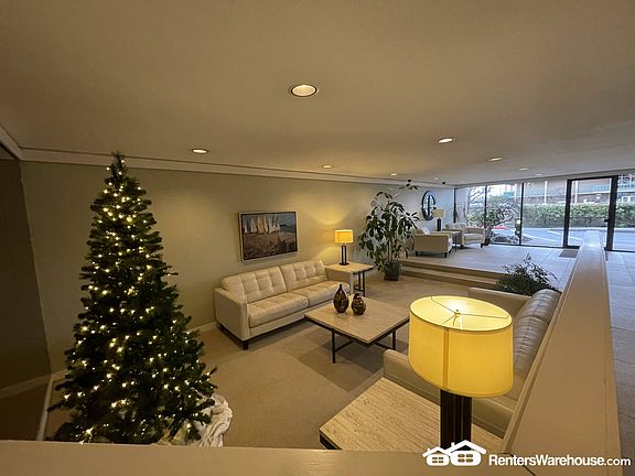 4th image of 601 S 227th St APT 203S