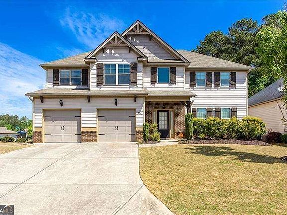 3rd image of 91 Ashbury Cir