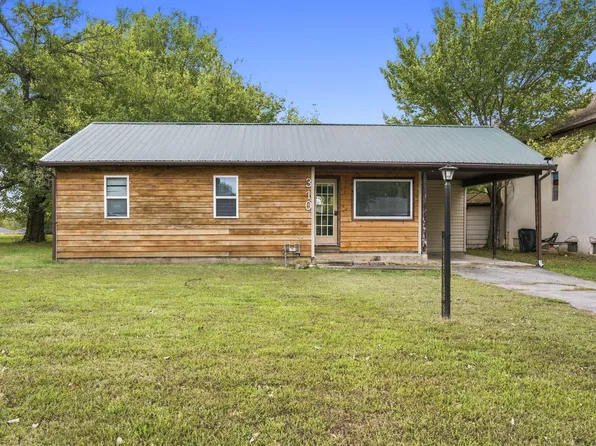 310 E Oak Street, Stockton, MO 65785